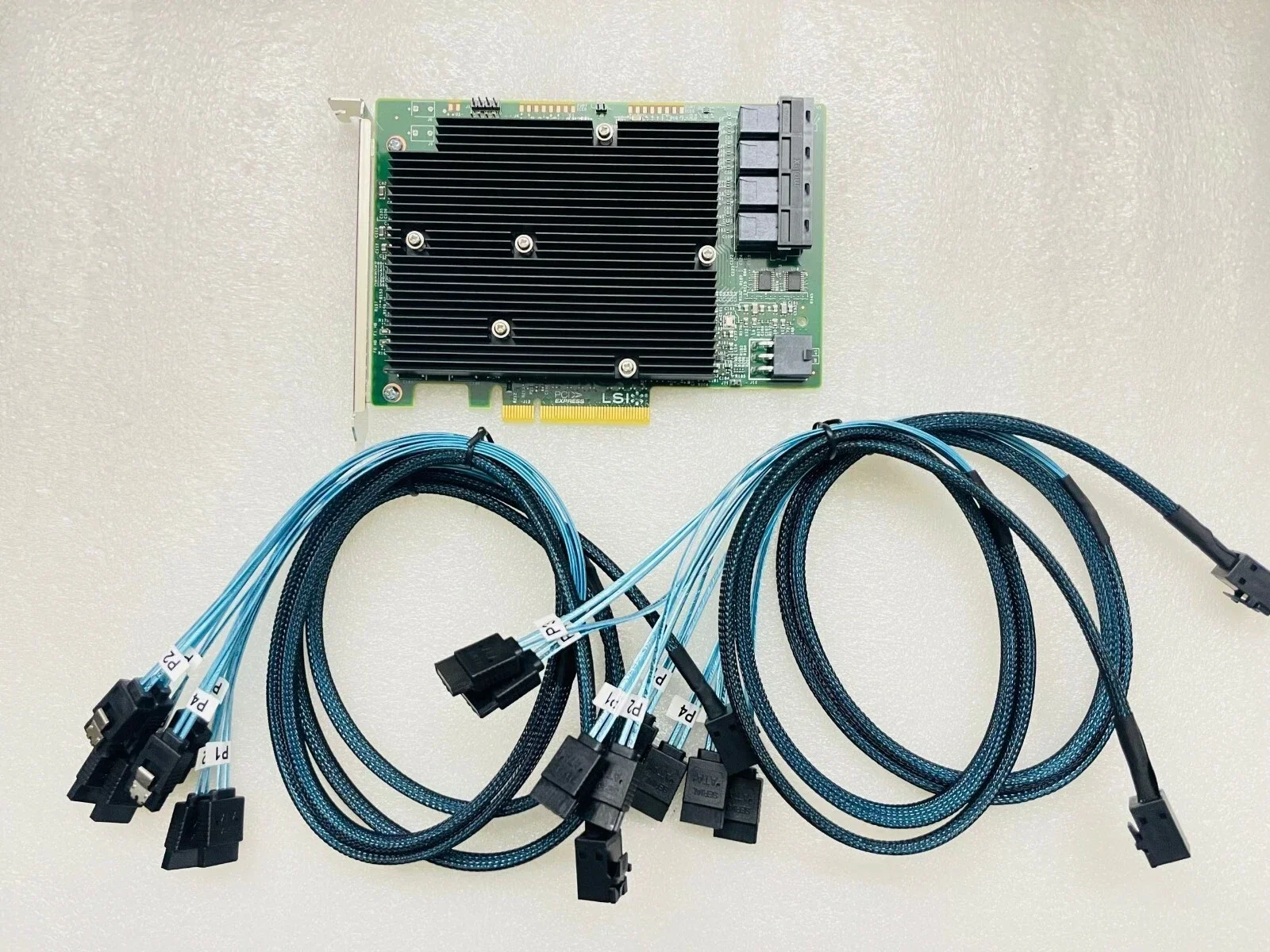 Scheda adattatore bus HBA LSI  - Lsi 9300 16I Hba It Mode recensione e prezzo